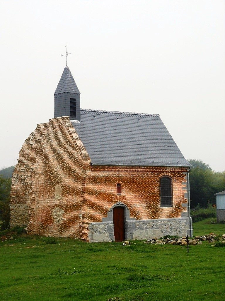 Chapelle St Julien au Mont Dourlers. Route de Sars Poteries